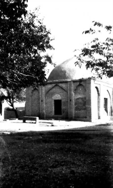 Vaḥíd’s Resting Place in Nayríz